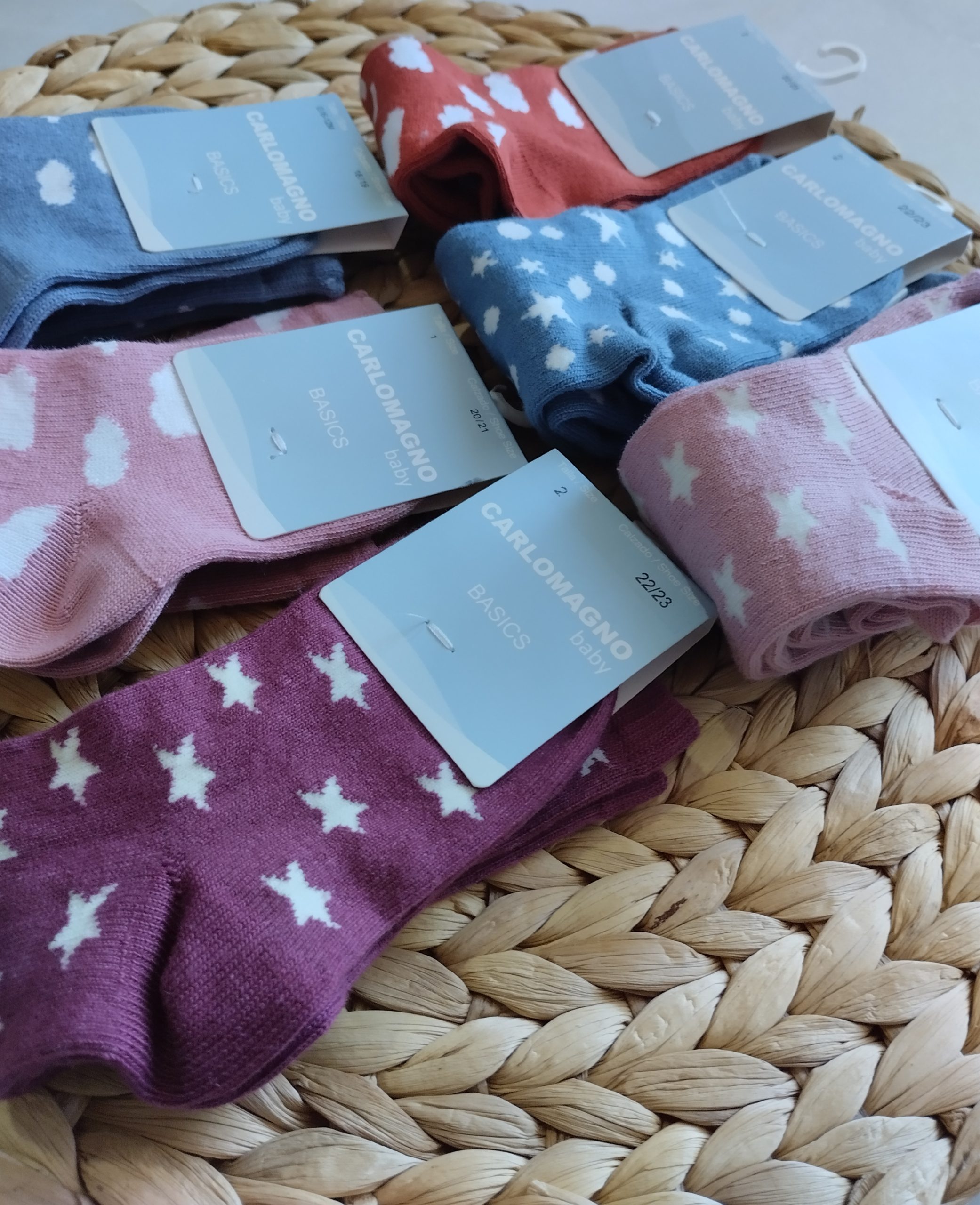 CALCETINES ALTOS CON MOTIVOS - Imagen 2