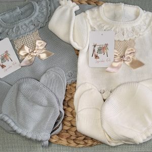CONJUNTOS DE POLAINAS PARA BEBE CON ENCAJE Y LAZO