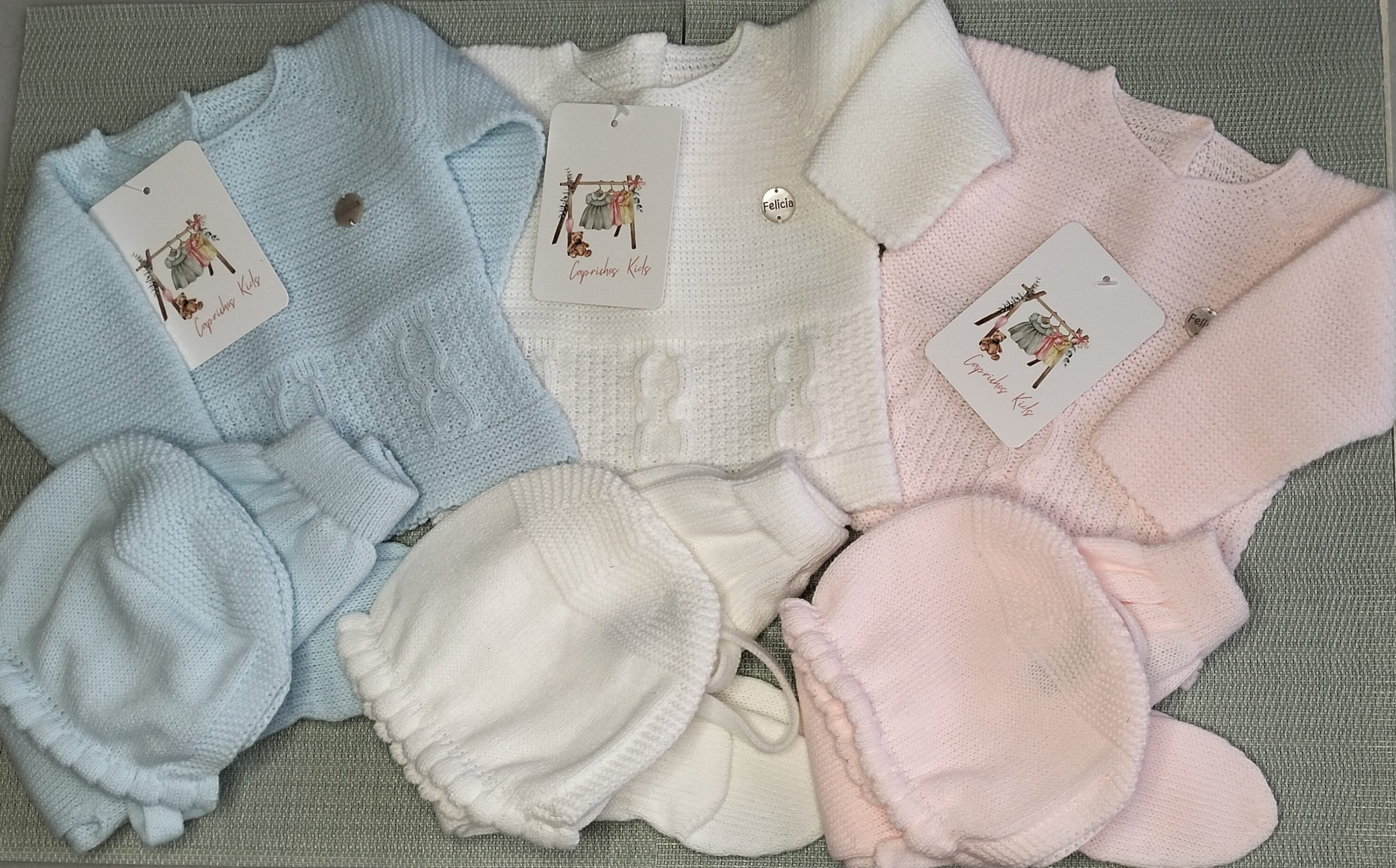 CONJUNTO DE POLAINA EN TONOS PASTELES