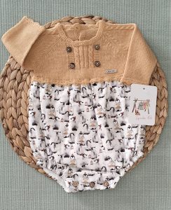 PELELE DE PUNTO CON ESTAMPADO DE PINGÜINO