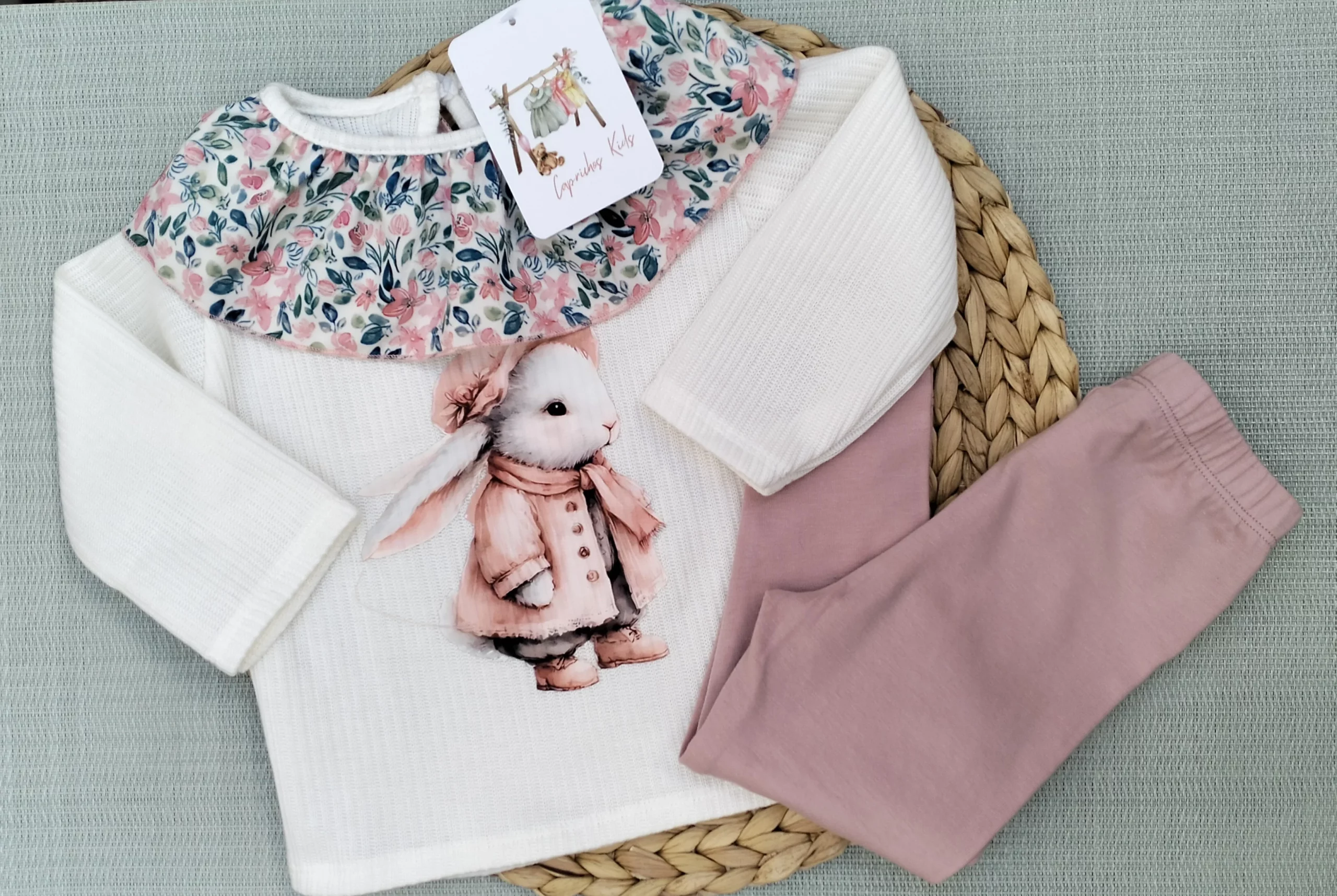 CONJUNTO LEGGINS NIÑA CONEJO