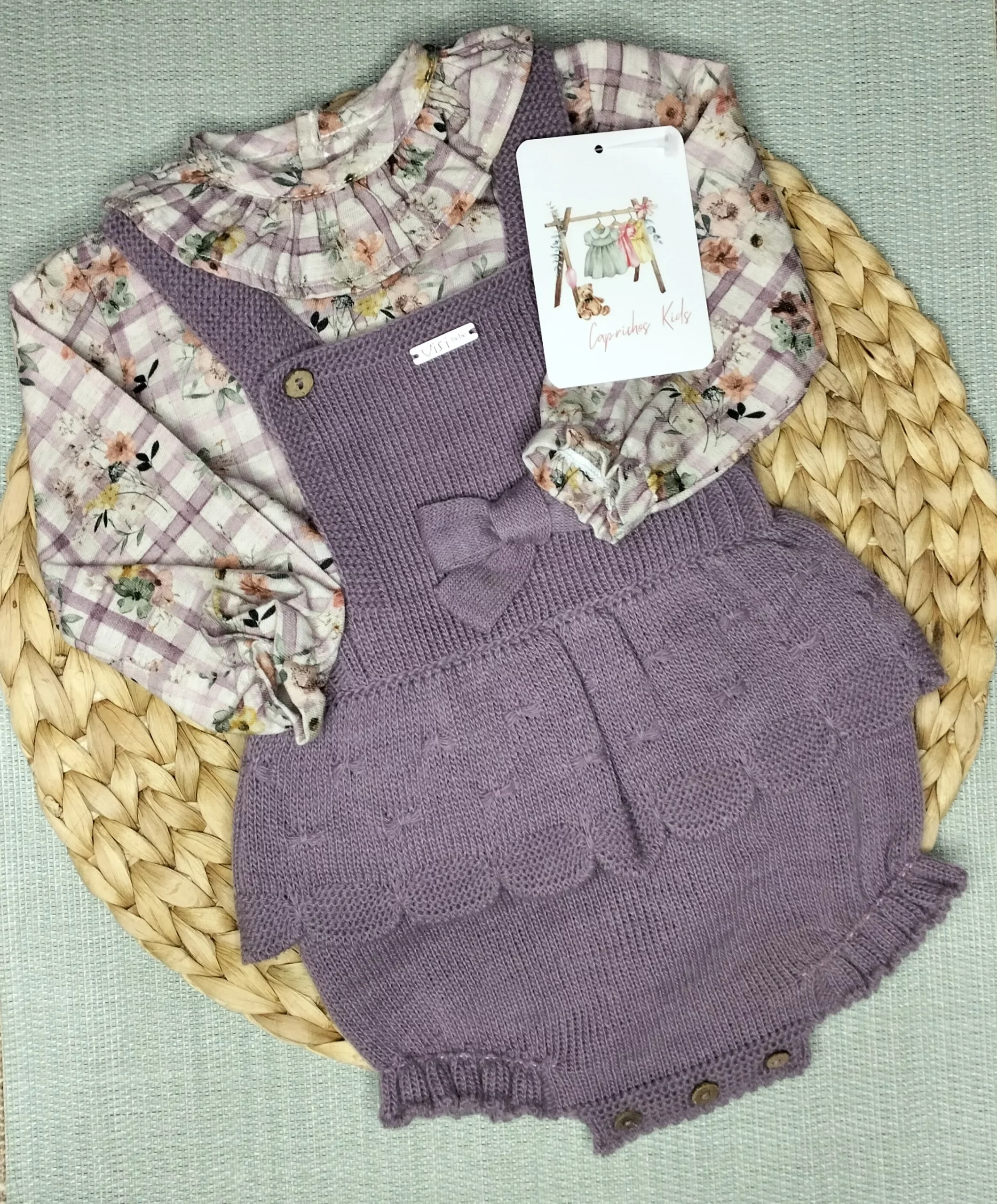 CONJUNTO DE LANA CON CAMISA, EN COLOR LILA