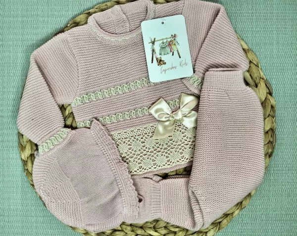 CONJUNTO POLAINA CON ENCAJE, MAQUILLAJE