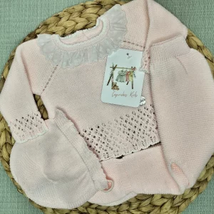CONJUNTO POLAINA ROSA, CON CUELLO DE VOLANTE