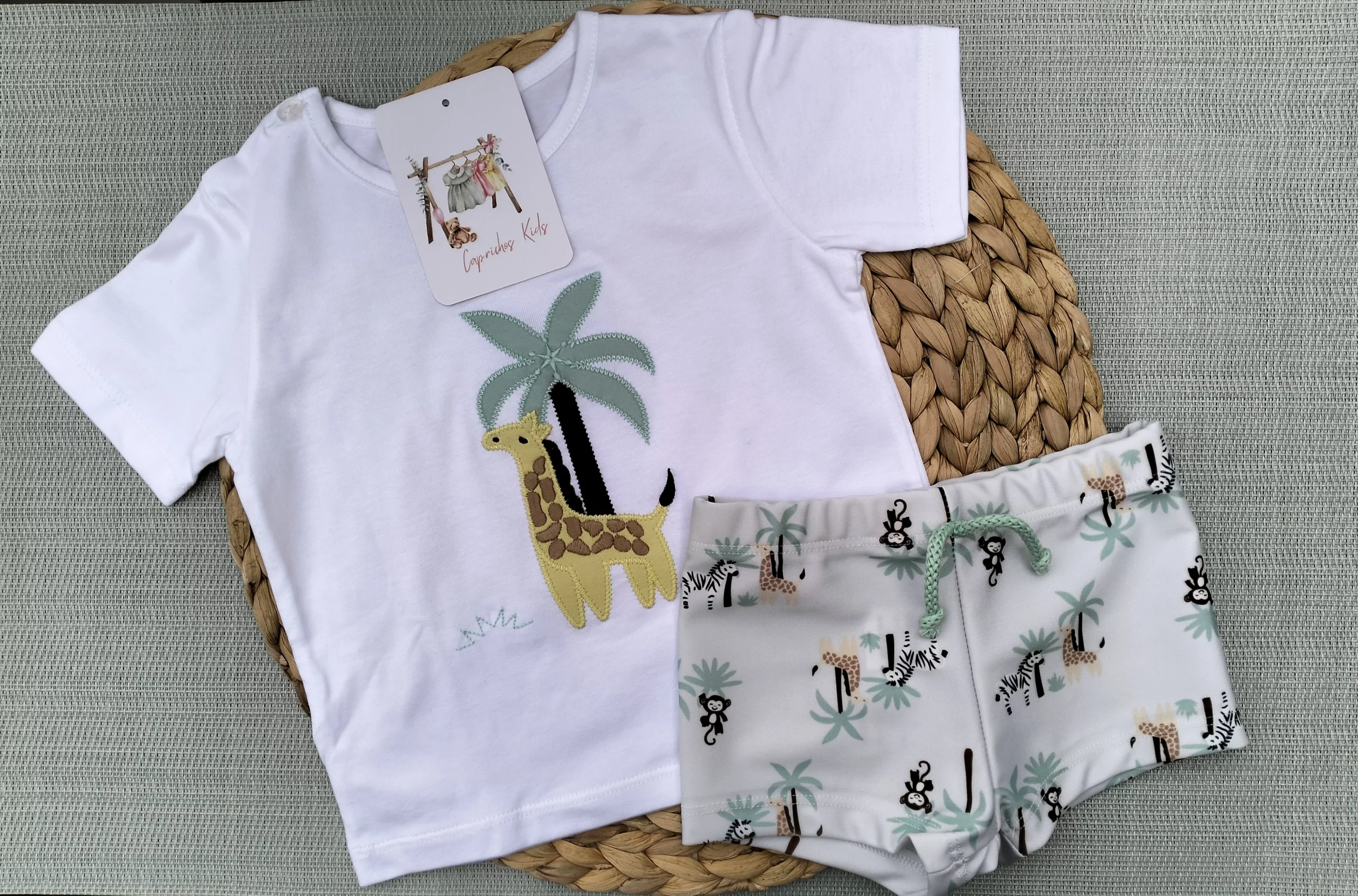 CONJUNTO DE BAÑO JIRAFA, NIÑO