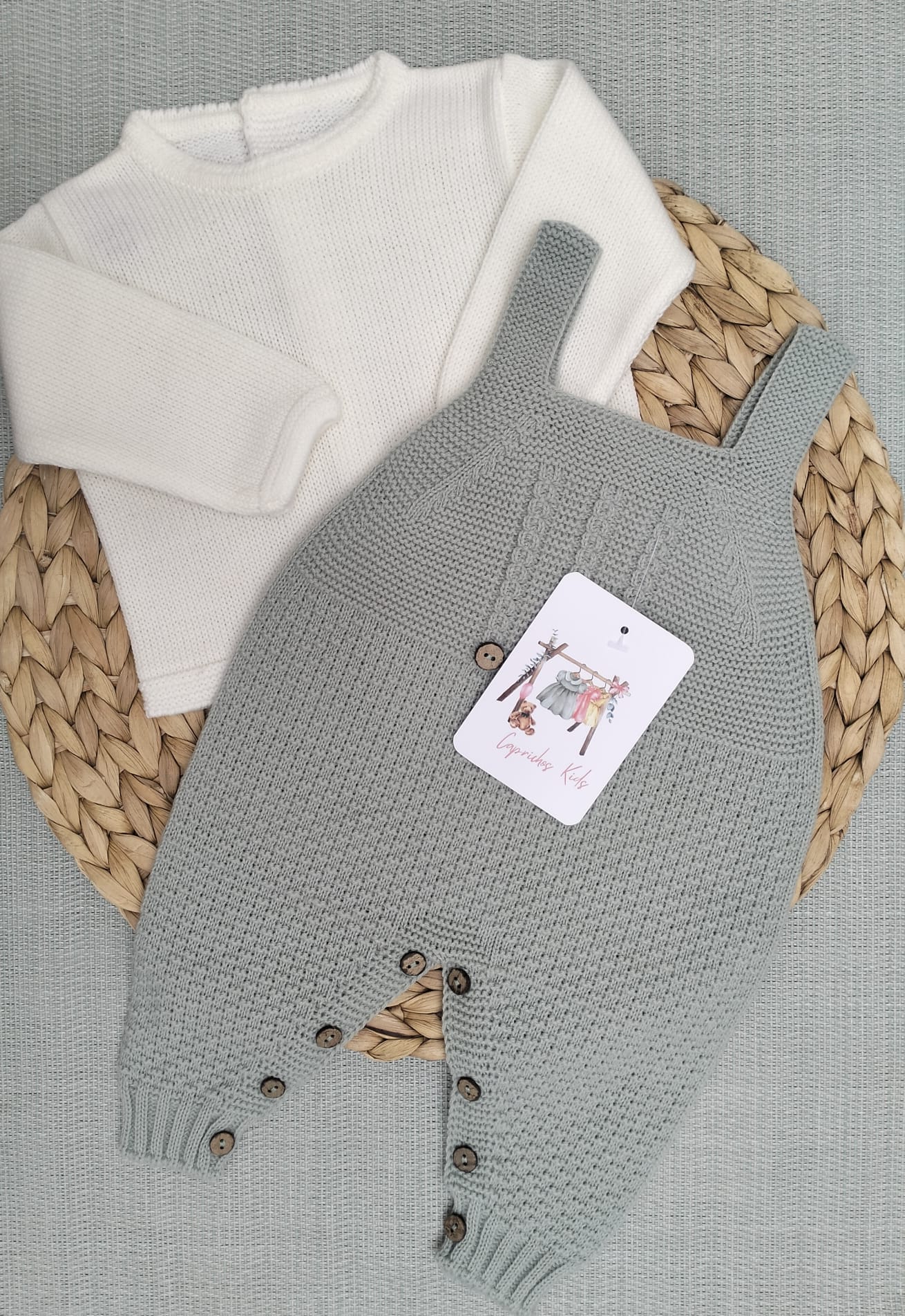 PETO Y JERSEY, VERDE EMPOLVADO